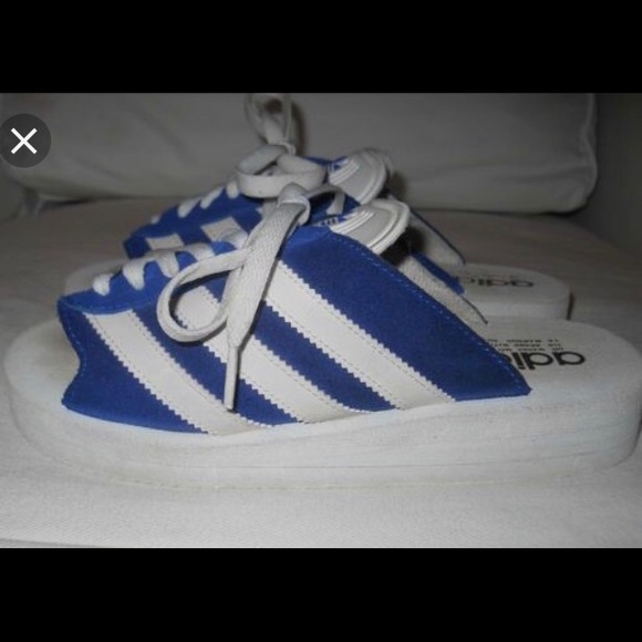 90s Adidas lace up sneaker sandal - Picture 2 of 3